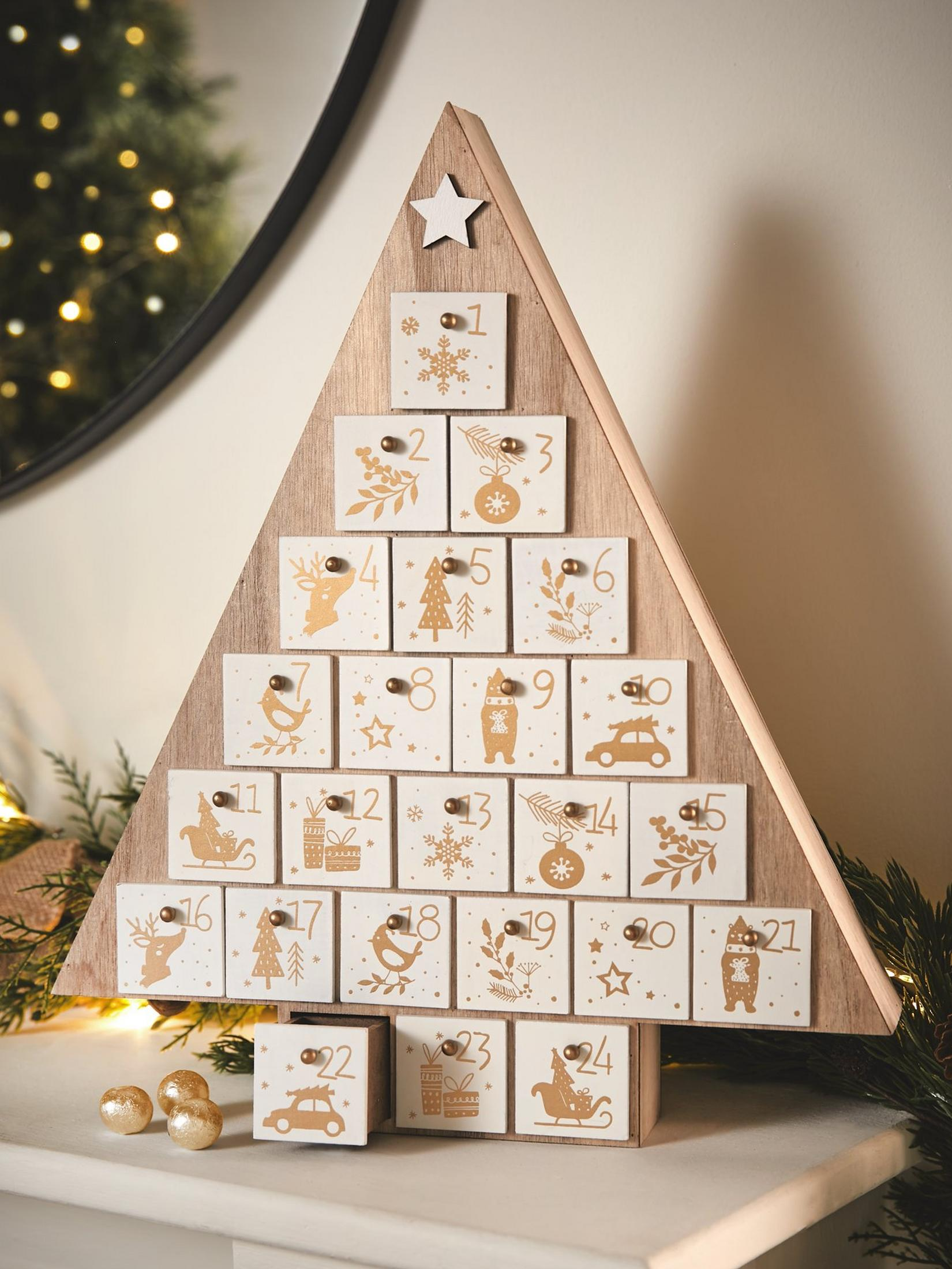 Three Kings Traditional Christmas Tree Wooden Advent Calendar