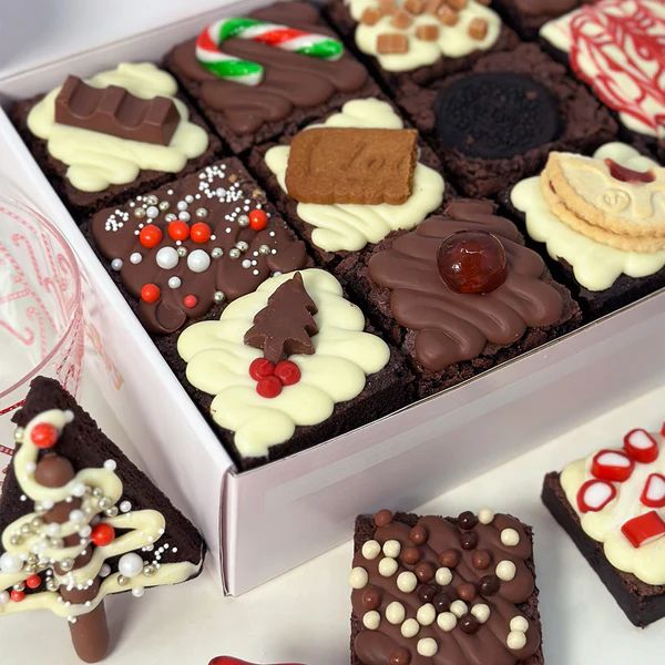 Ruby the Cake Artist - The Christmas Brownie Advent Calendar - Inhalt Content (EN)