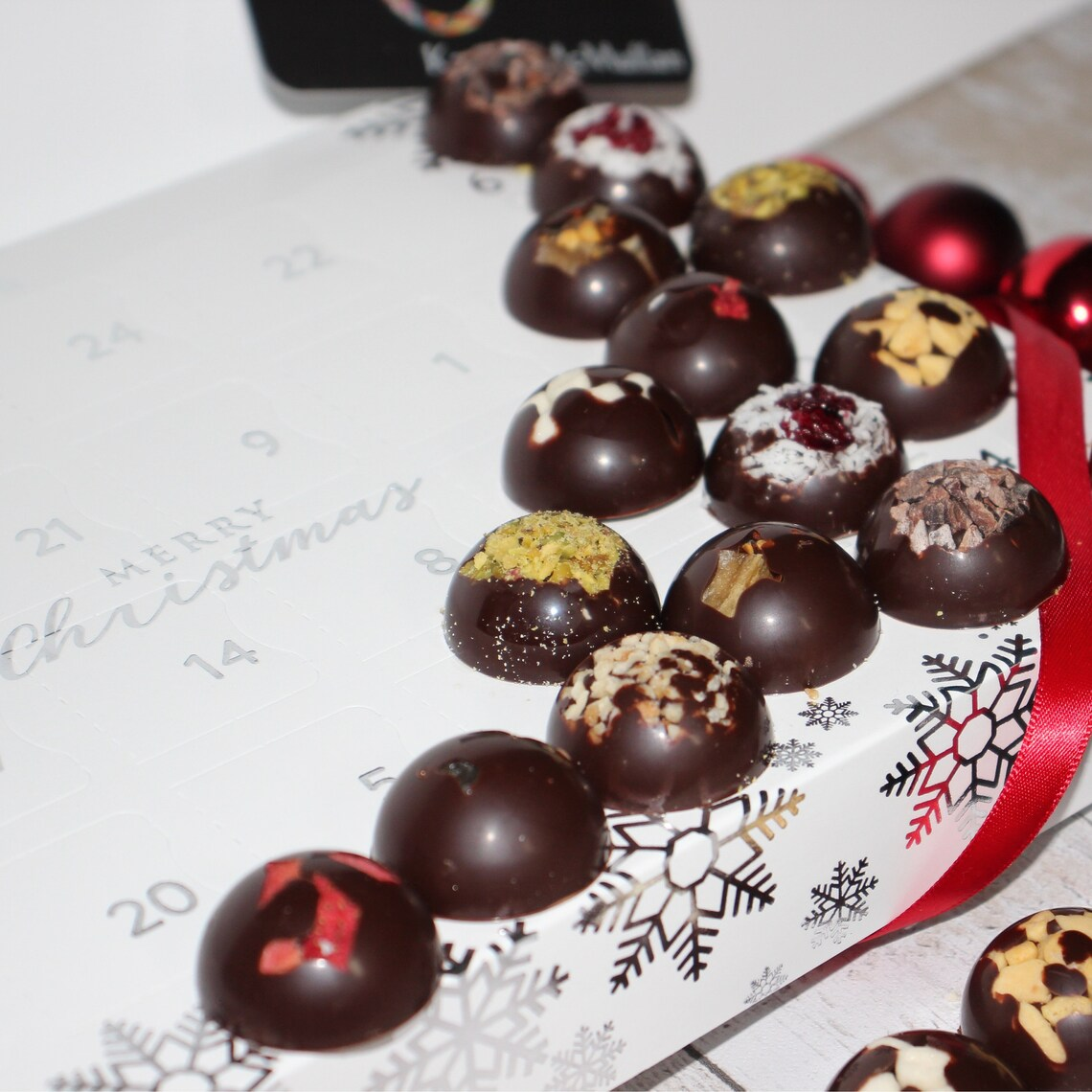 Iguana Chocolate - Dark Chocolate Christmas Advent Calendar - Inhalt Content (EN)